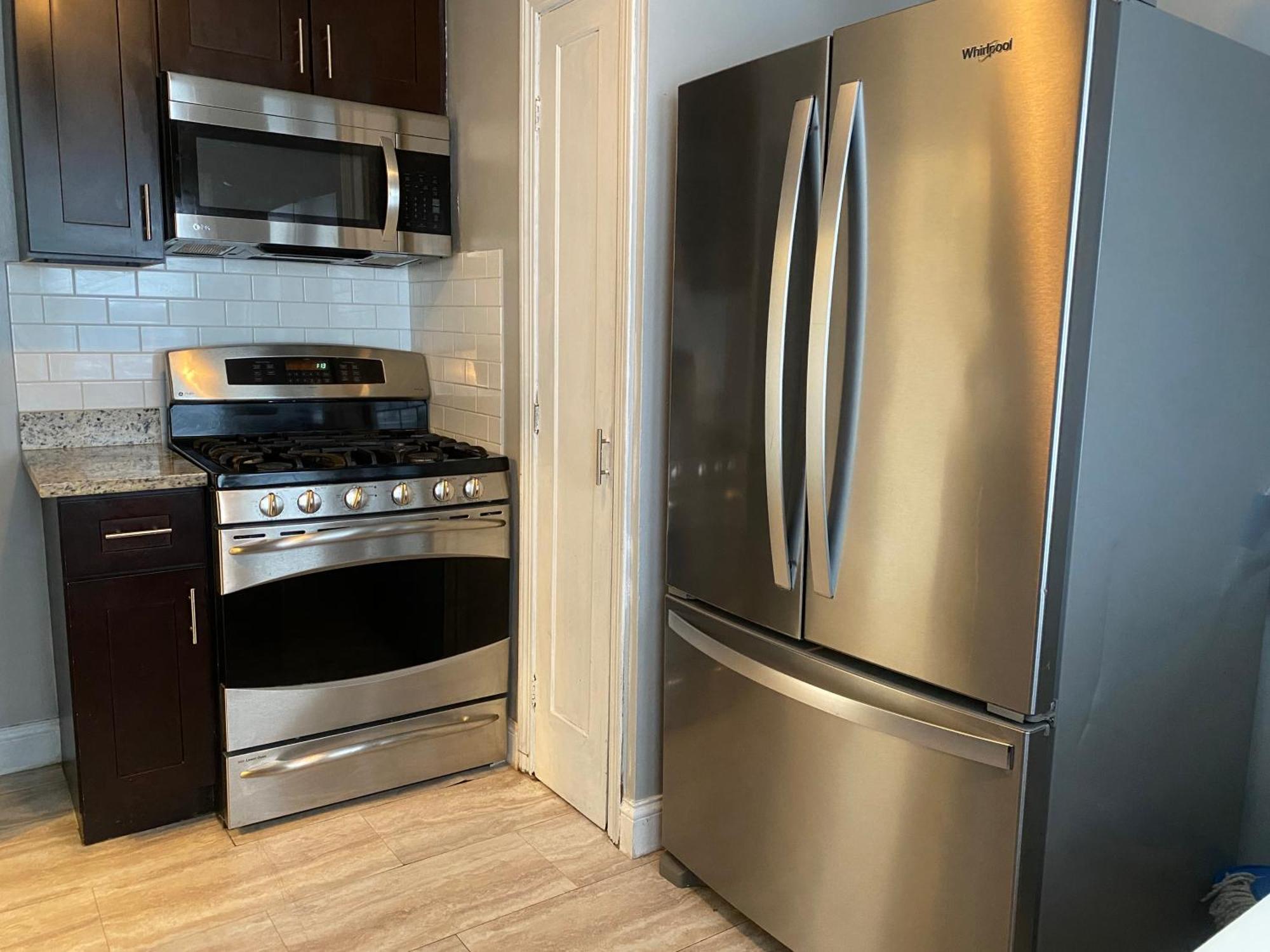 Peace of Cleveland: Pet-Friendly 2BR with Study Apartment Exterior photo